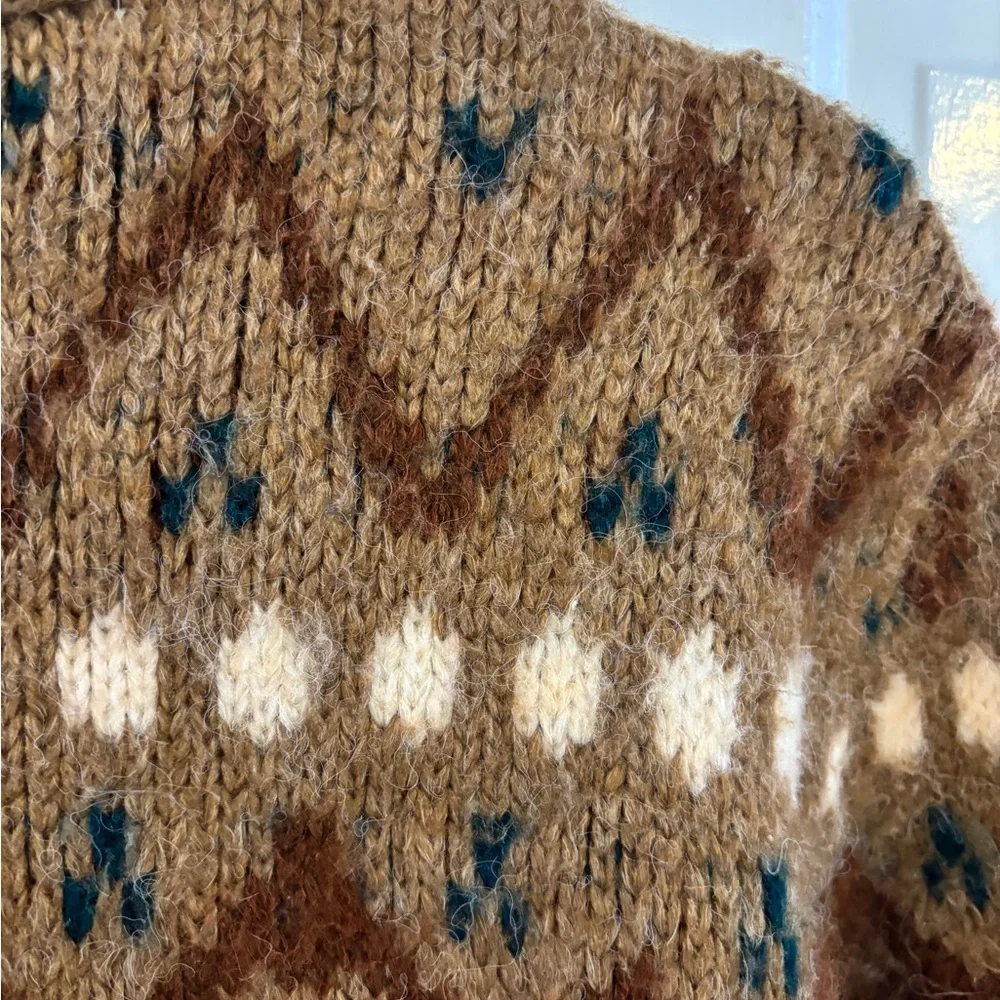 Zara Fair Isle Sweater size S, boxy fit, soft, cozy, winter - Picture 5 of 6